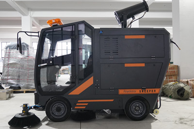 榮事達(dá)工廠電動掃地機(jī)一年四季都可以使用 榮事達(dá)工廠電動掃地機(jī)一年四季都可以使用.jpg